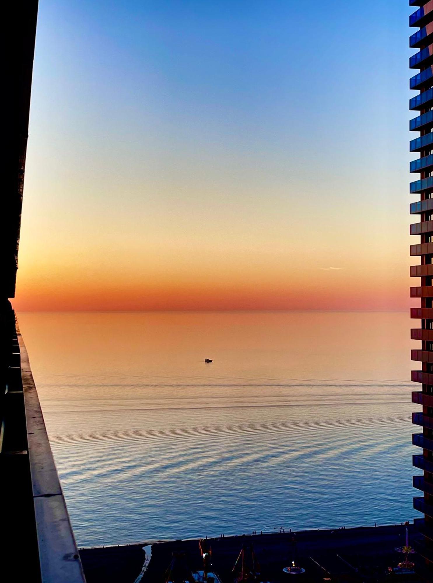 Sky Apartments Batumi Zewnętrze zdjęcie